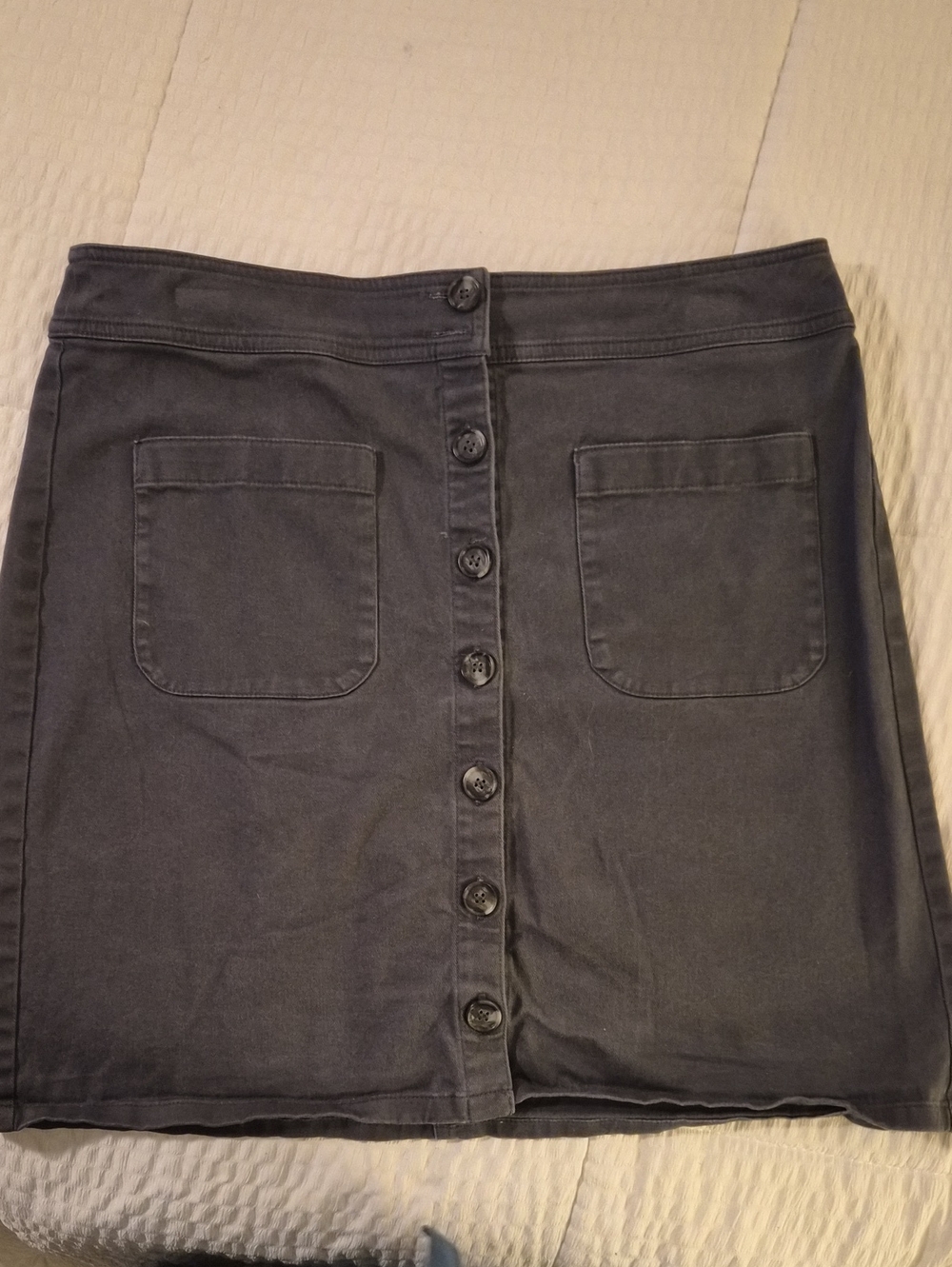 LOFT Charcoal Gray Button-Front Mini Skirt sz 6